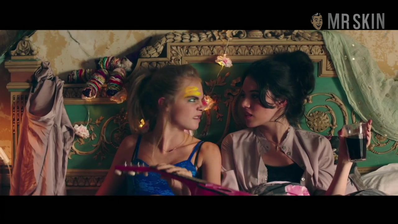 Best Of Cara Delevingne - Mr.Skin