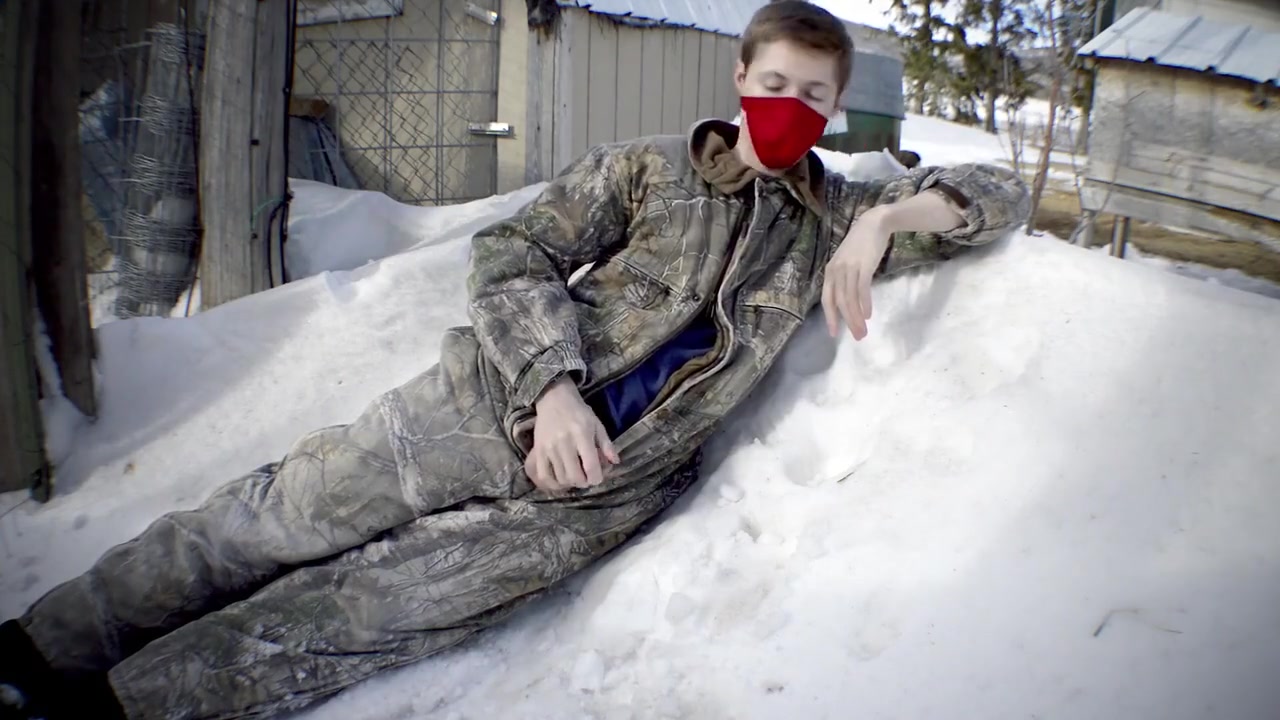 Redneck Country Boy Plays With His Cock Outdoors At The Farm And Shoots His Load On The Snow