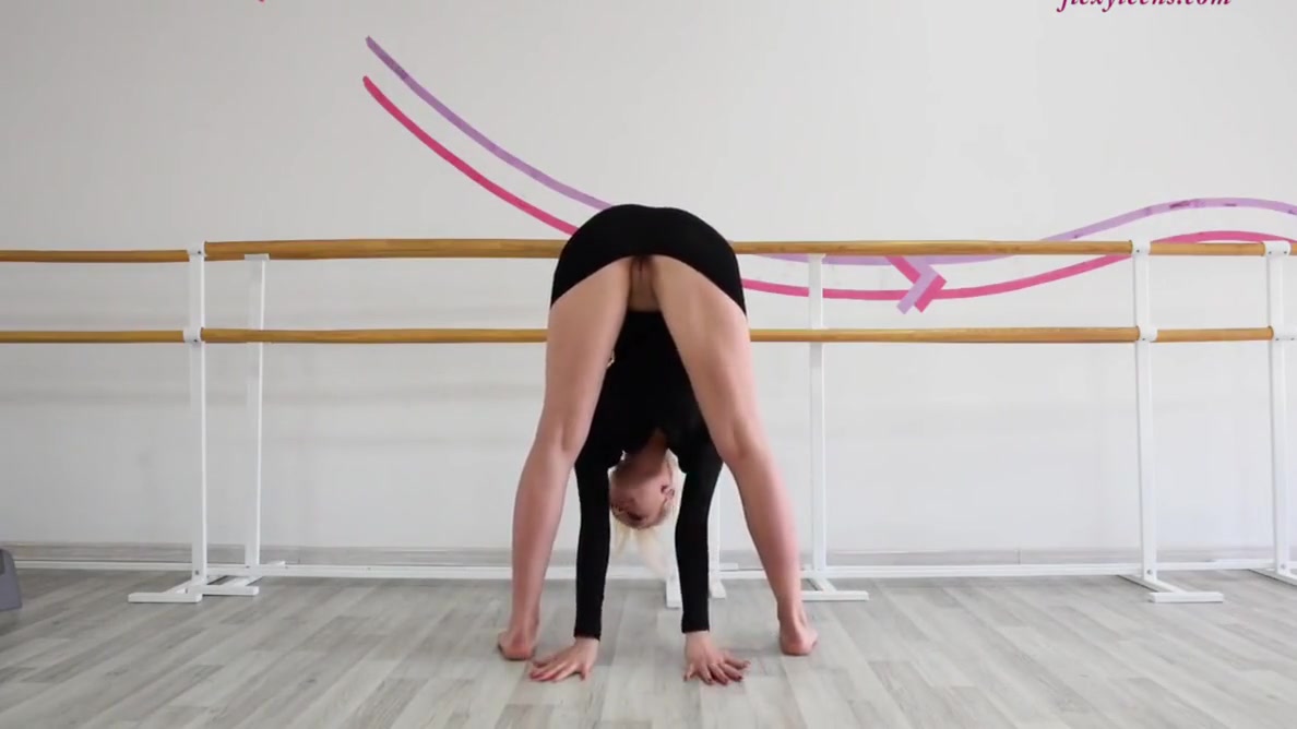 Anna Sigarga - Incredible Russian Gymnast