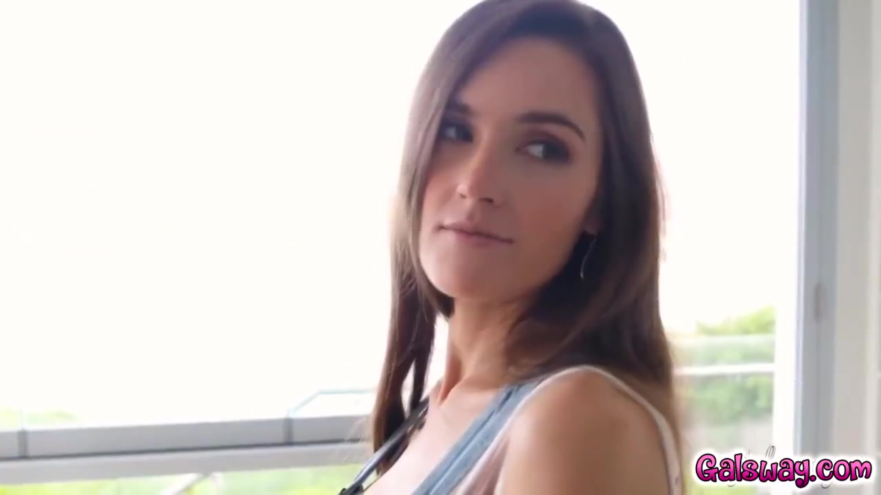 Gets Into The Experience With Sensual To - Charlotte Star