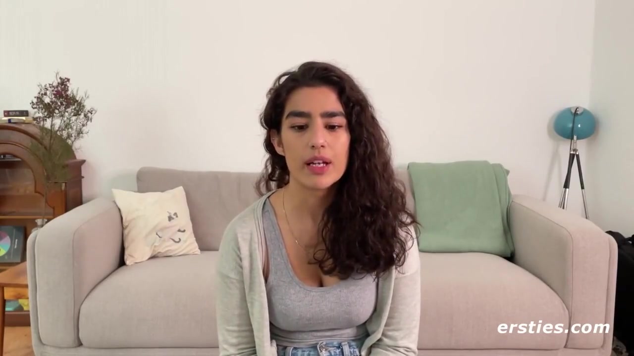 Sexy Babe Plays With A Dildo