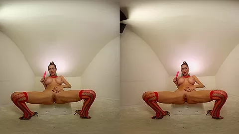 Cynthia Vellons in Busty Cynthia Vellons Toying - BravoModelsMedia