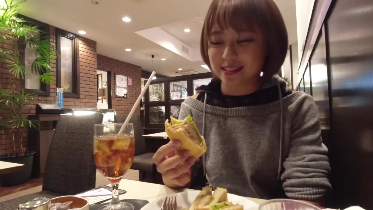 0010902_ベロチュー 背面騎乗位 低身長などが含まれている