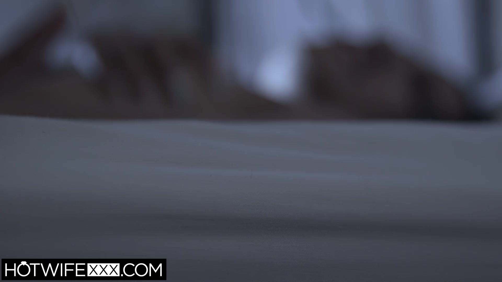 Summer Col & Will Pounder in My Wife's Hot Summer Night - NewSensations
