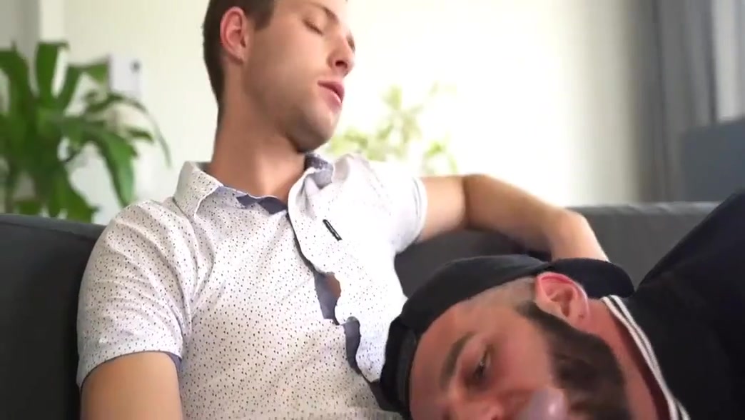 Stepdaddy Seducing His Young Straight Stepson 8 Min