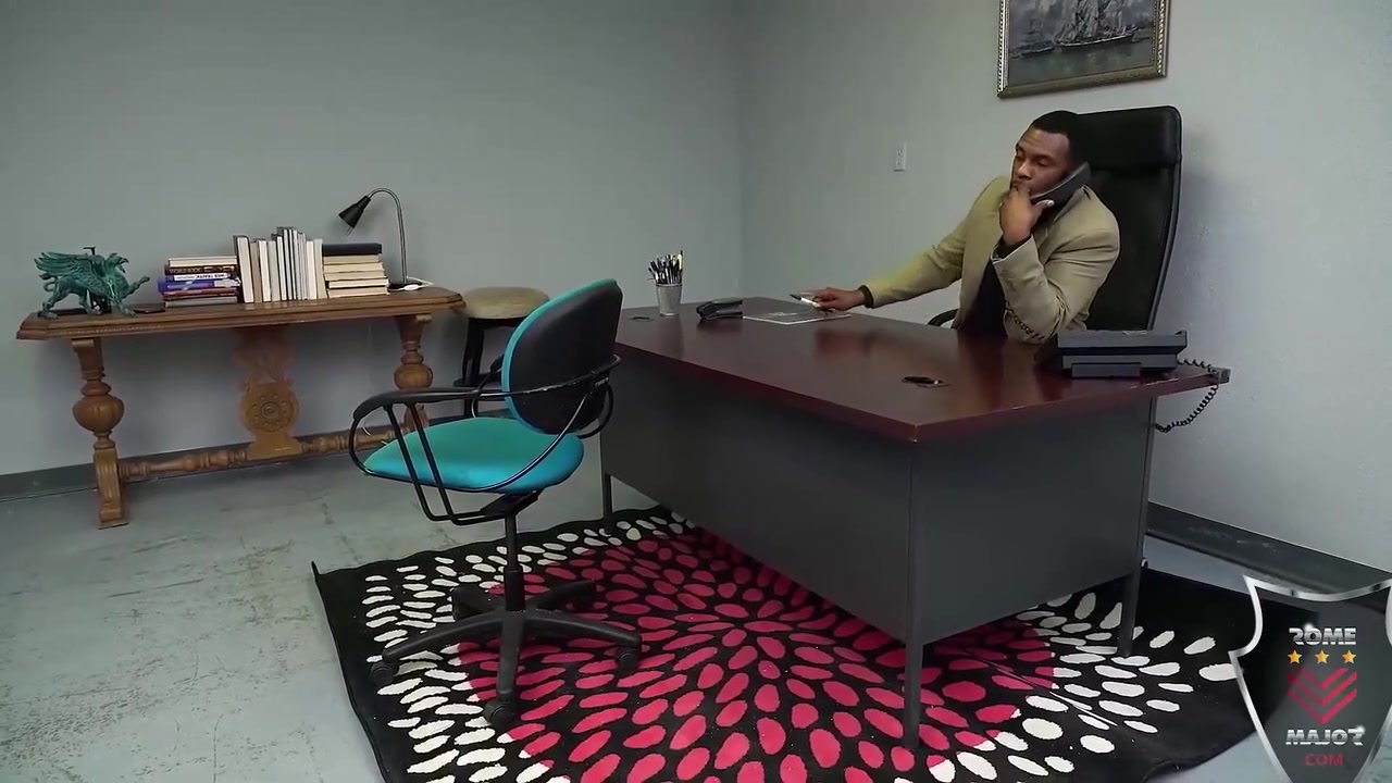 Wanna Be Ass-istant Riley Nikon Convinces With Hot Interview! With Rome Major