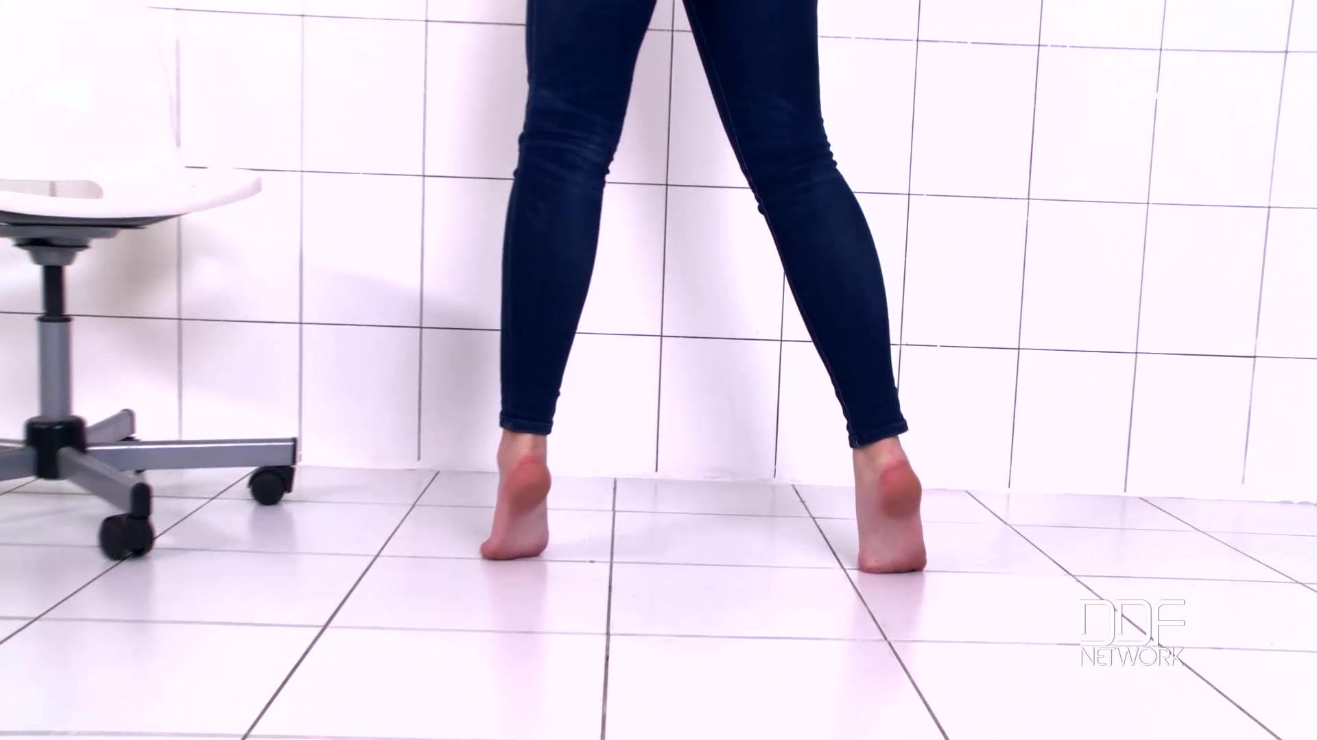 Curvy Russian Temptress in Leg Fetish Casting Tease - PornWorld