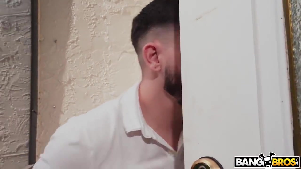 Delivery Deep Inside That Pussy On Pornhd With With Gianna Grey