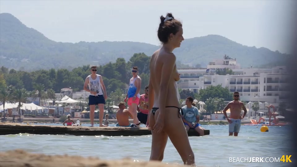 Ladies Lunch: 2 - BeachJerk
