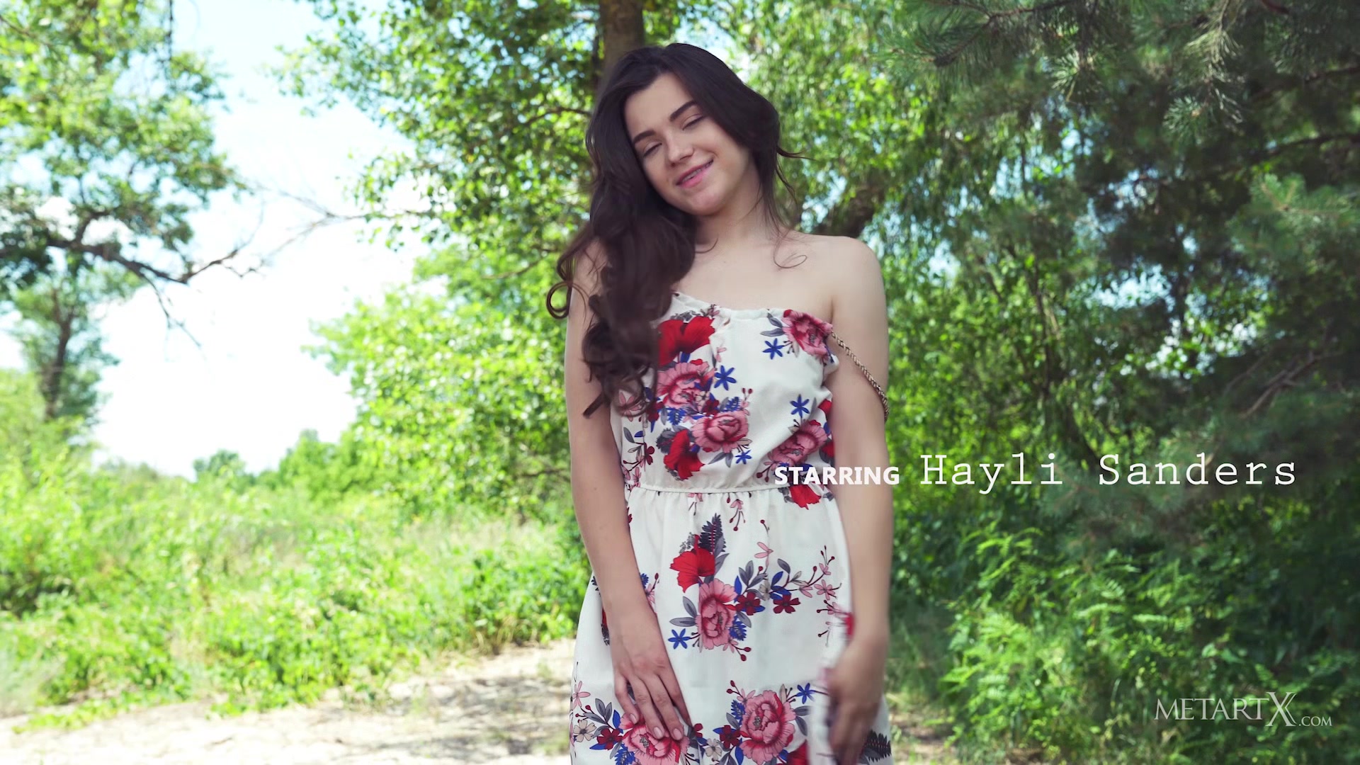 Light Breeze - Hayli Sanders - MetartX