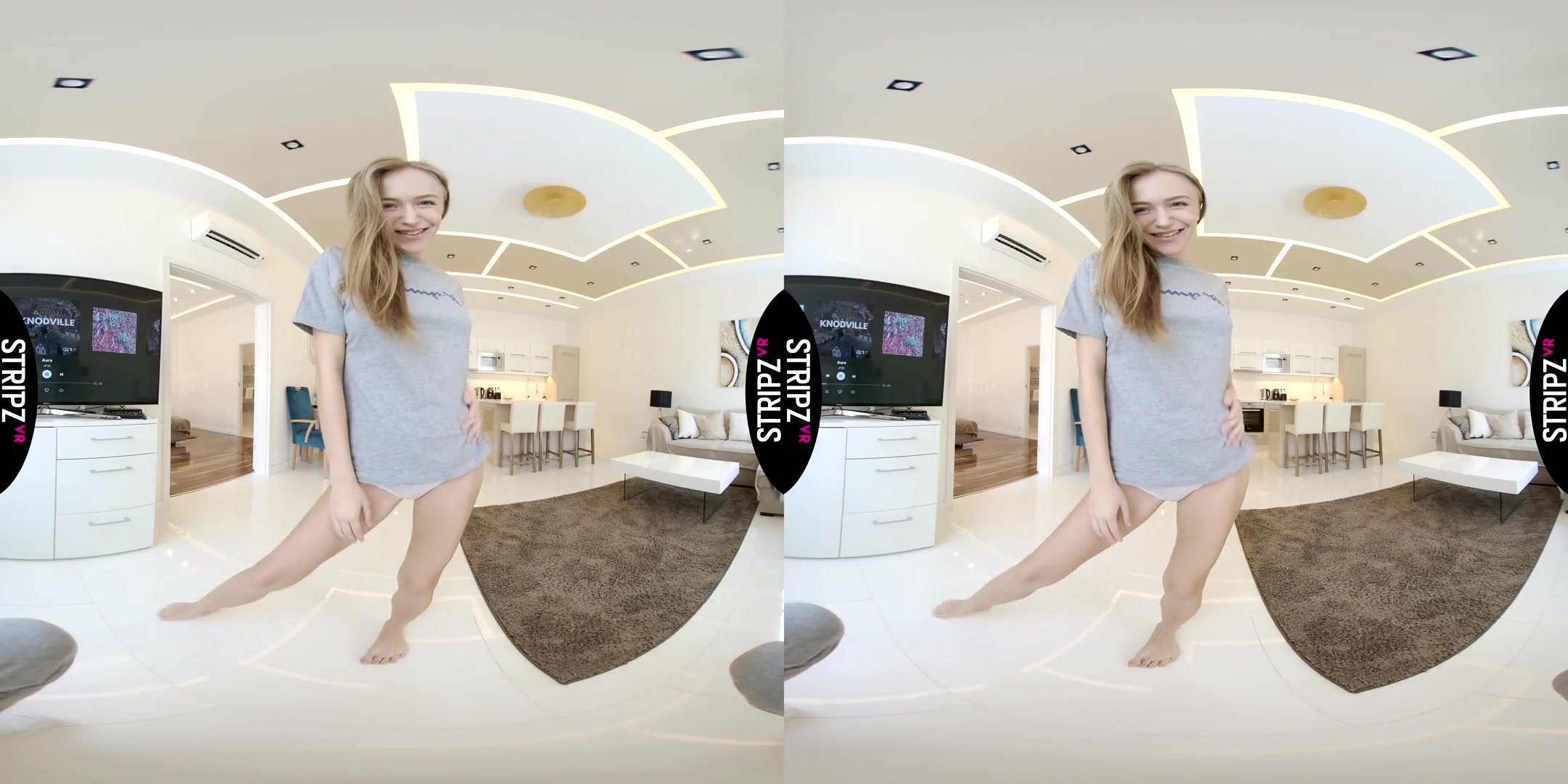 Vika in O.M.F.G - StripzVR