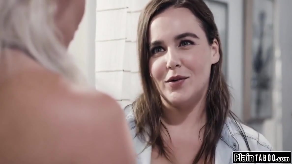 Milf Cleans House Naked N Is Fucked