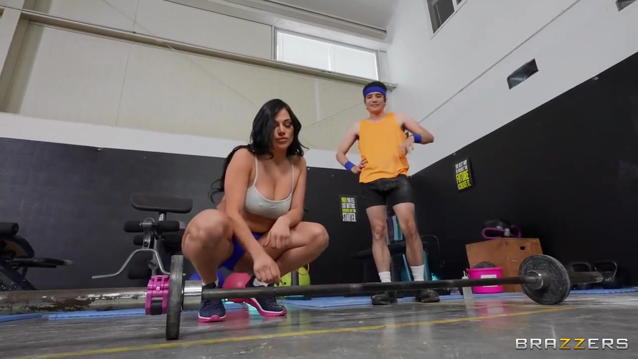 Mona Azar In Superset Anal Workout On Pornhd With