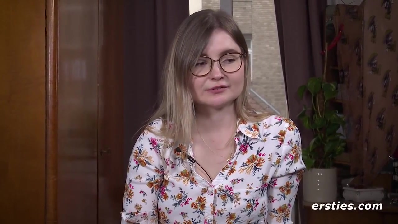 Lehramtsstudentin Emily Liebt Es, Mit Toys Zu Masturbieren