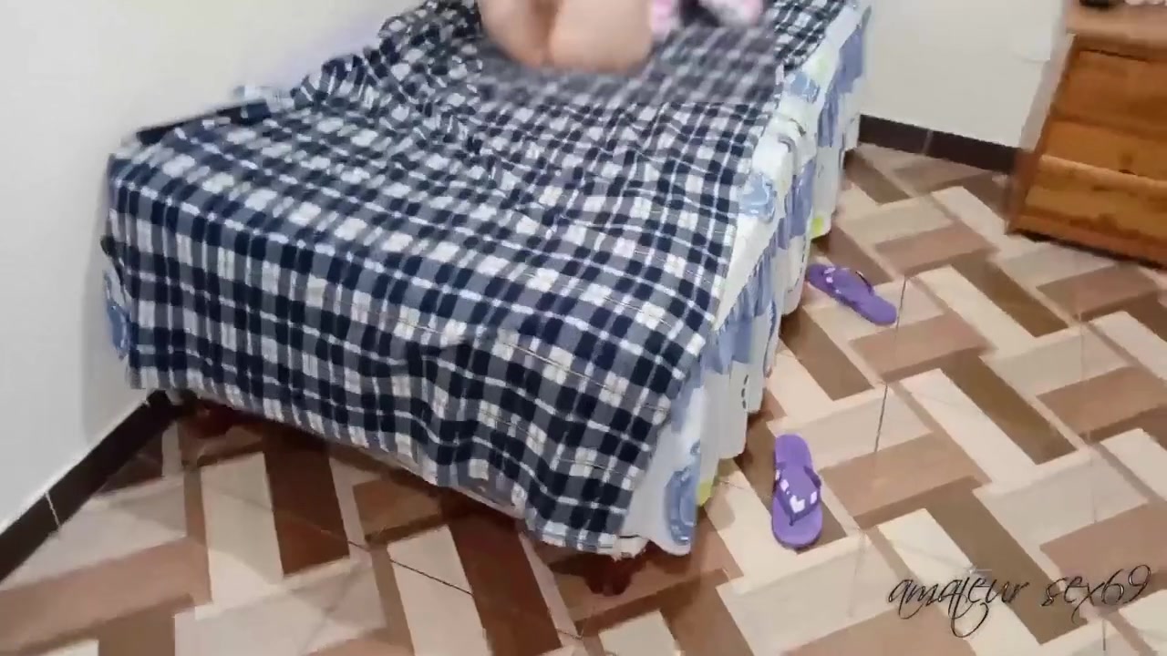 Novia De Mi Mejor Amigo Quiere Perder Su Virginidad Y Se Masturba Cuando Esta Sola En Casa, Su Lindo Culito Quiere Ser Follado Por Una Gran Polla 13 Min