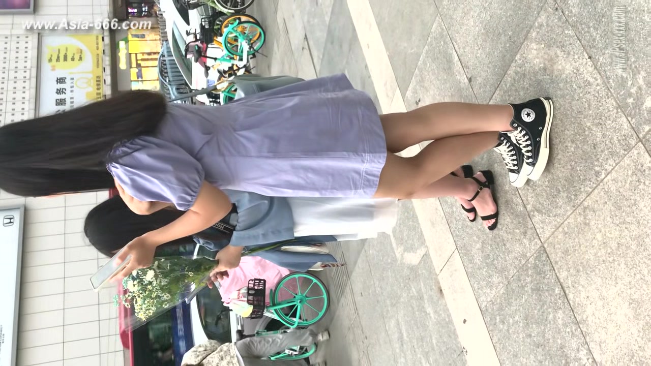peeping chinese amateur upskirt.135