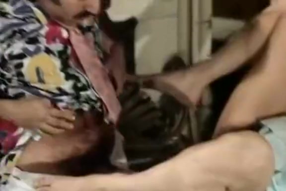 Ashley Welles, Billy Dee, Ron Jeremy in exciting threesome from the golden age of porn