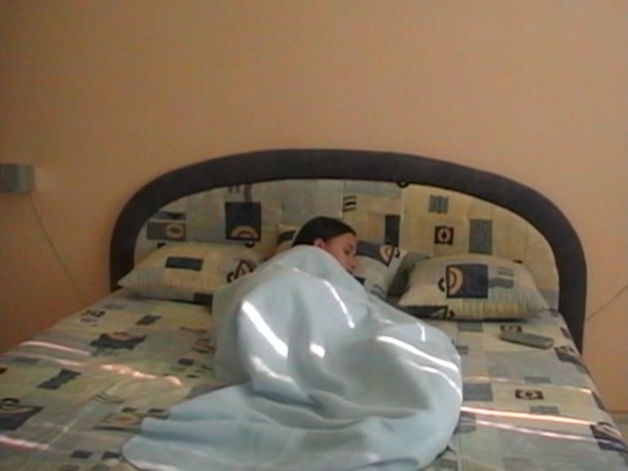 Guy waking his girlfriend up with hot pair fucking