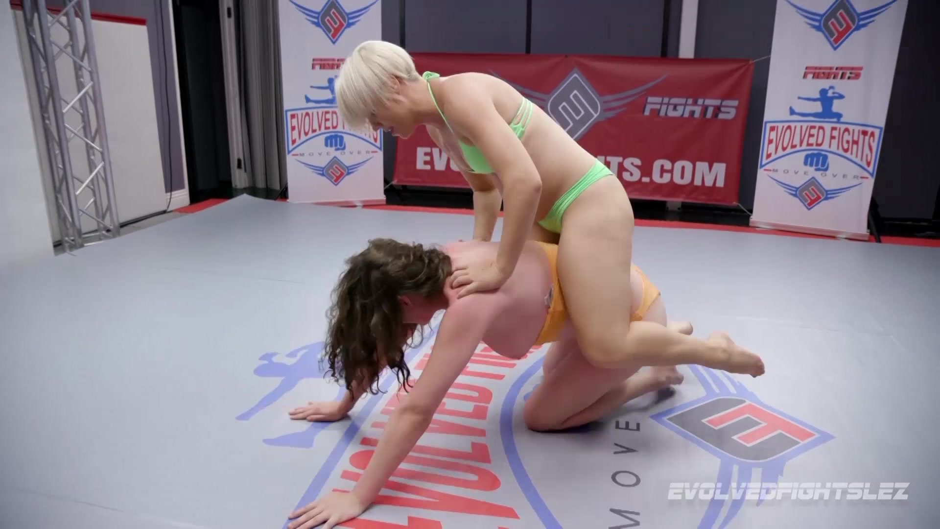 Helena Locke vs Remy Rayne - EvolvedFightsLez