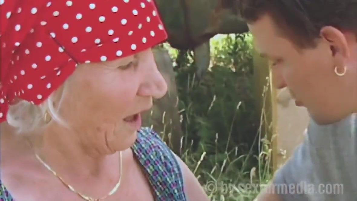 Blonde Granny Getting Hairy Pussy Screwed Outdoors