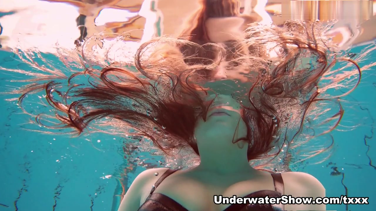UnderwaterShow Video: Vesta
