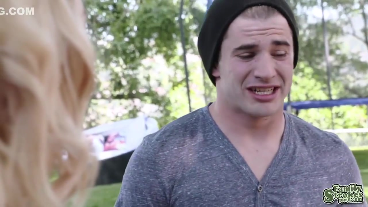 Nathan Blows A Spooge Load Towards Aaliyahs Mouth