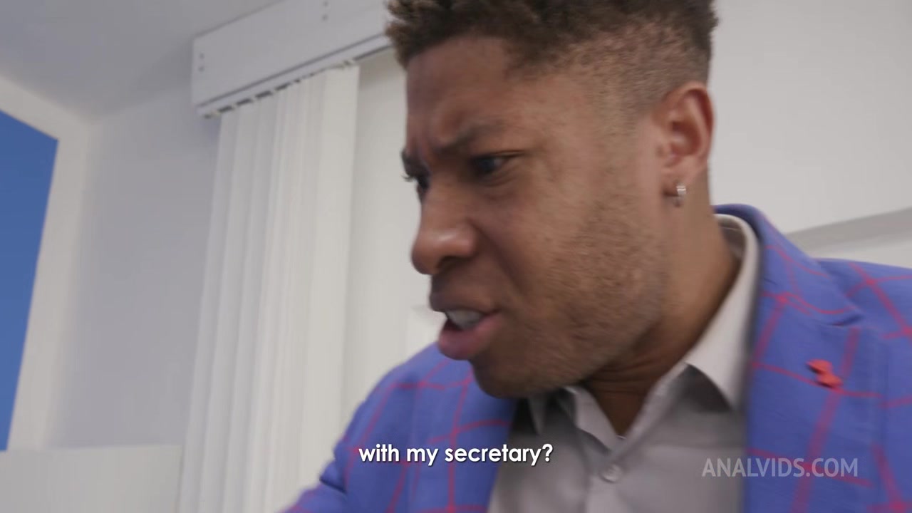 Horny Secretary, Nuria Millan, 4on1, Mixed Boys, Anal Fisting