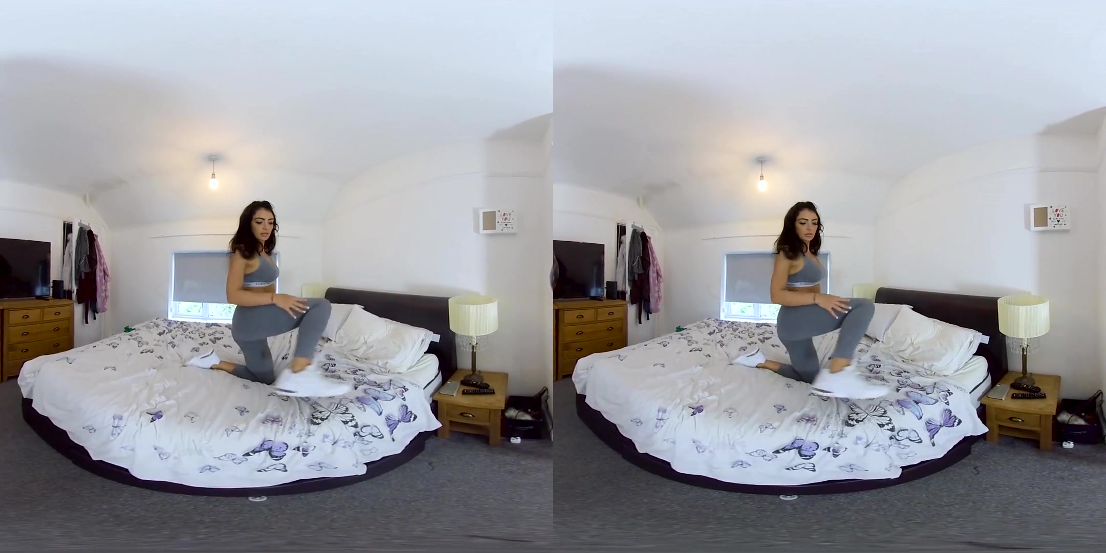 Bianca J in British stunner Bianca J strips off her Gym Gear - JimmyDraws