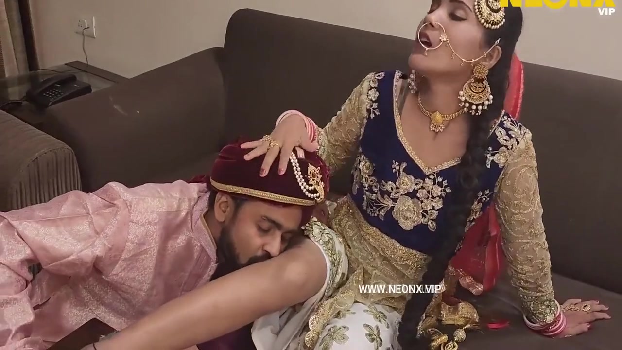 Young Girl Gets Fucked On Marriage Night