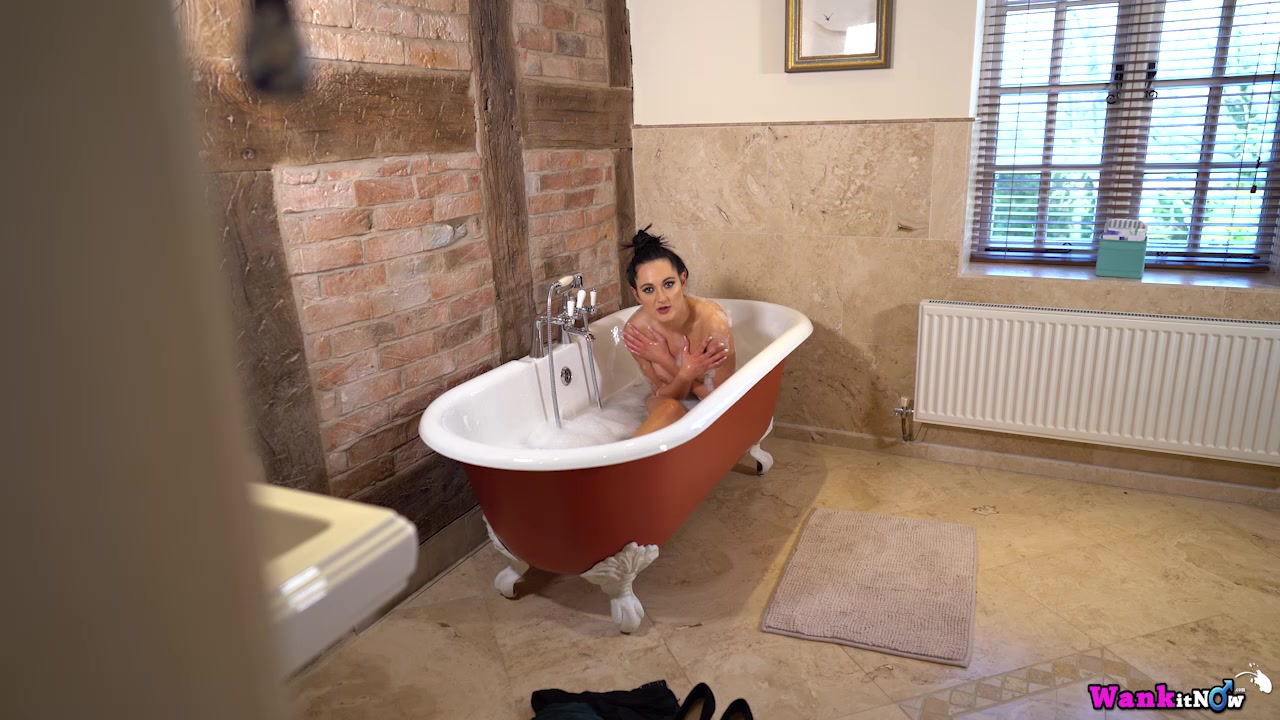 Bonnie - Got Yourself A Deal - Sexy Videos - WankitNow