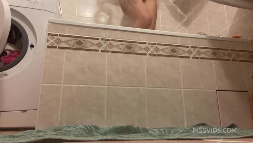 Drink enema,deepthroat,fucking,farts,pissing,pussy fisting - PissVids