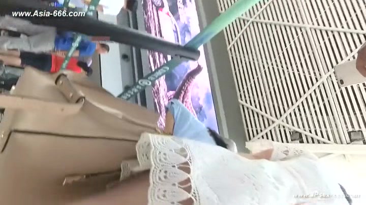 peeping chinese amateur upskirt.32