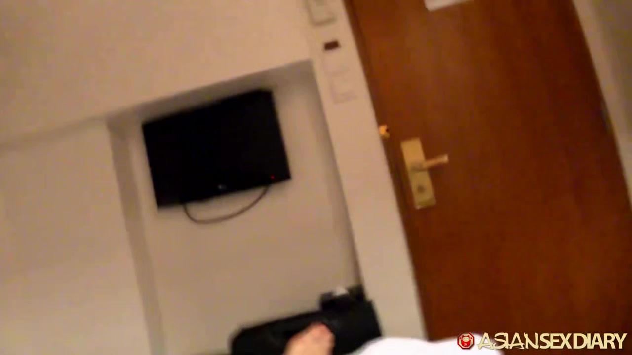 Jiggly Asian Tits