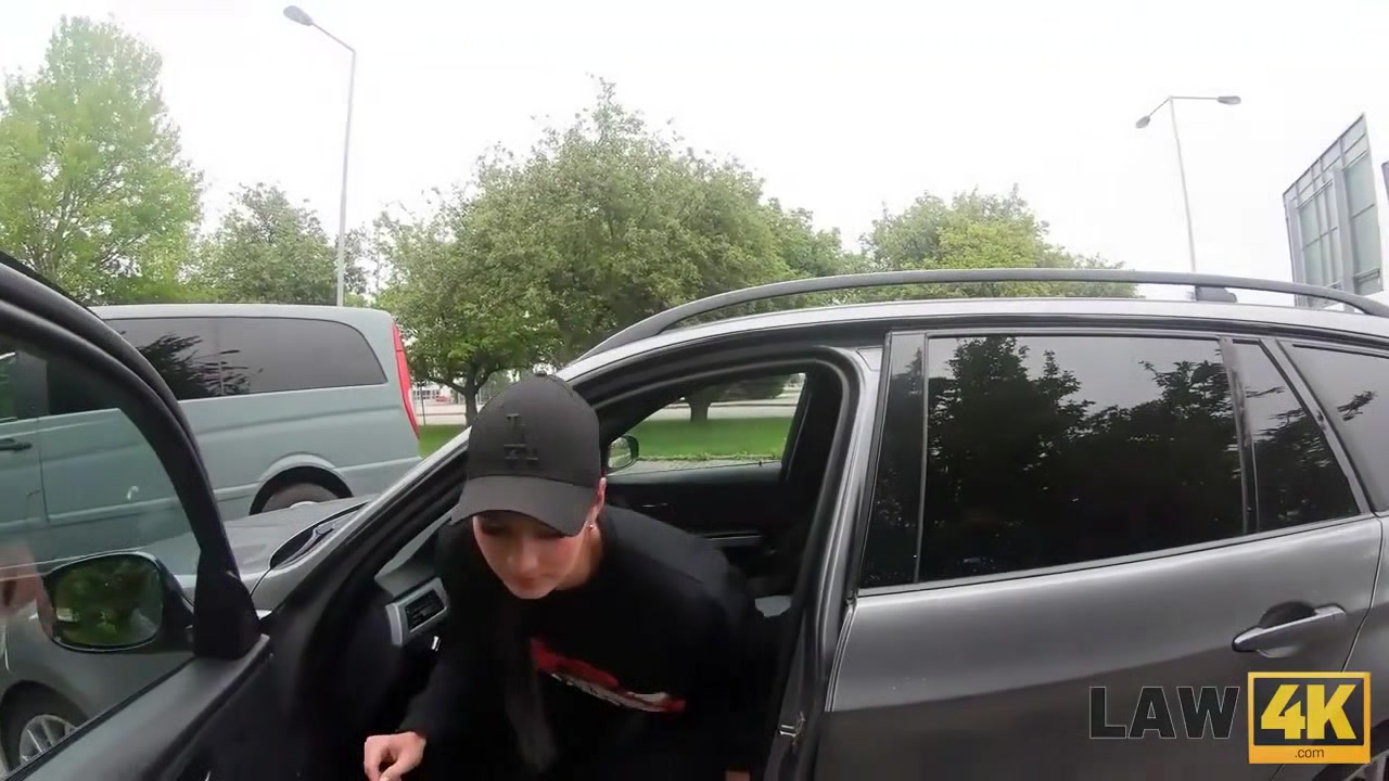 LAW4k. Silly chick gets in jail and pays with pussy for her freedom