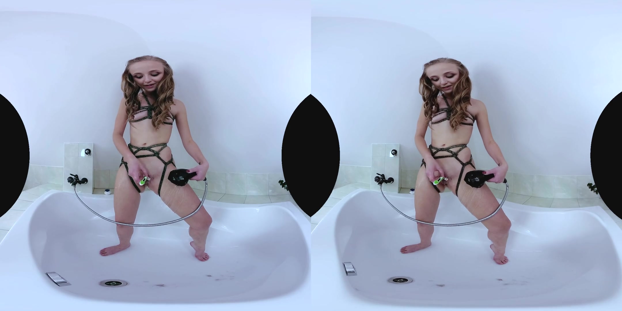 Lady Bug in Shaving Petite Pussy - CzechVRFetish