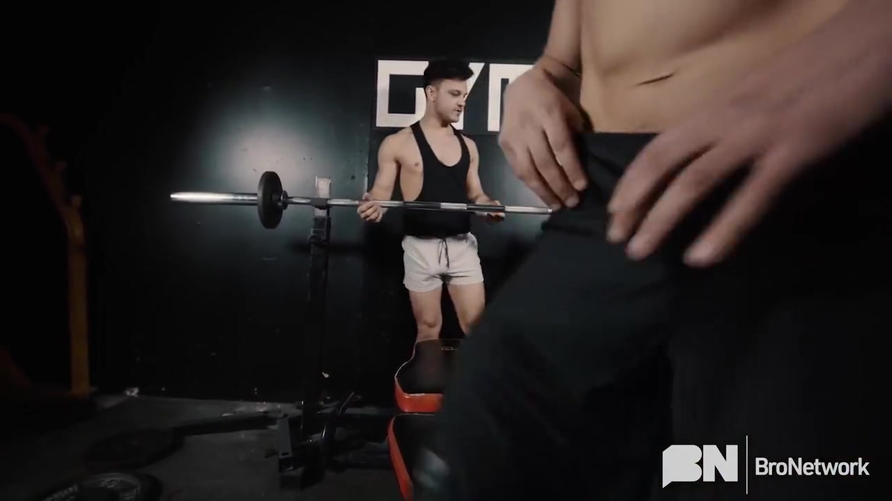 Enzo Muller - A Gym Full Of Sticky Surprises