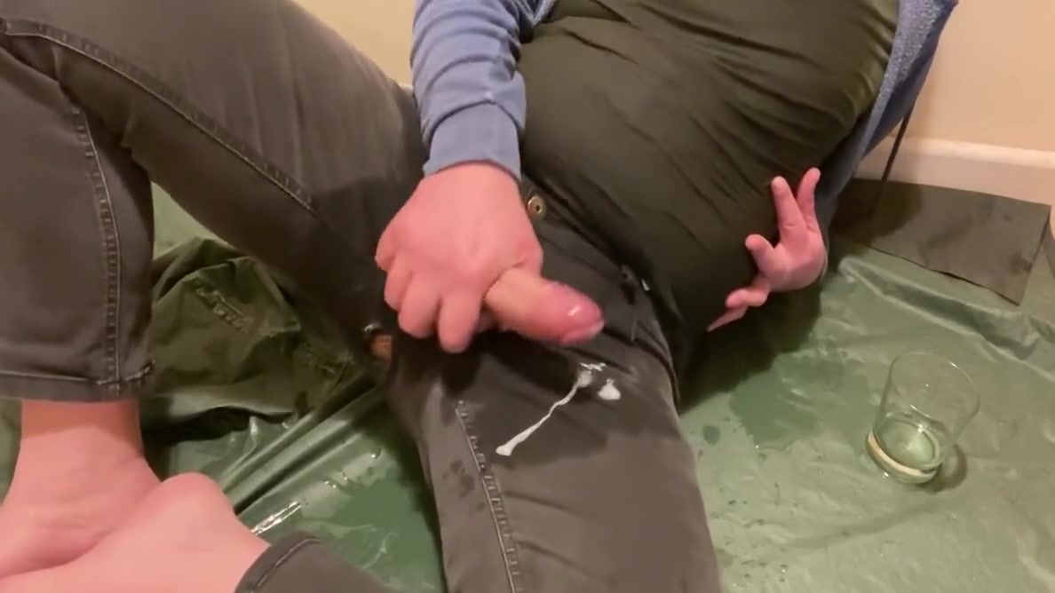 Pissing On My Feet And Cumming