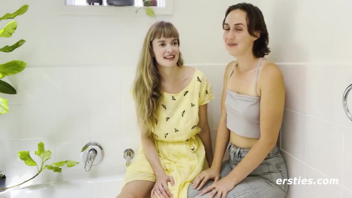 Lesbian Fingering In Hot In The Tub