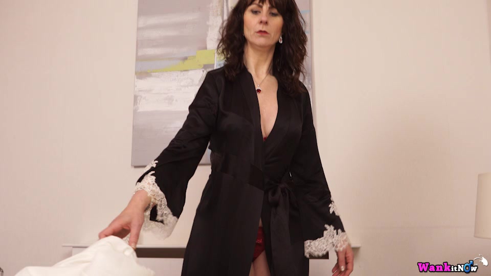 Toni Lace - Step mom Blows Best - Sexy Videos - WankitNow