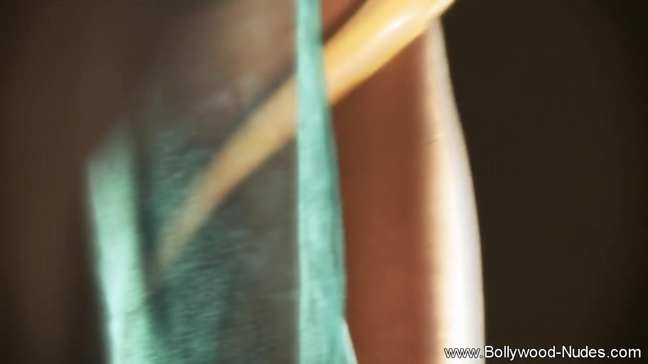 Asian Indian Beautiful Girl Gets Totally Naked In Film