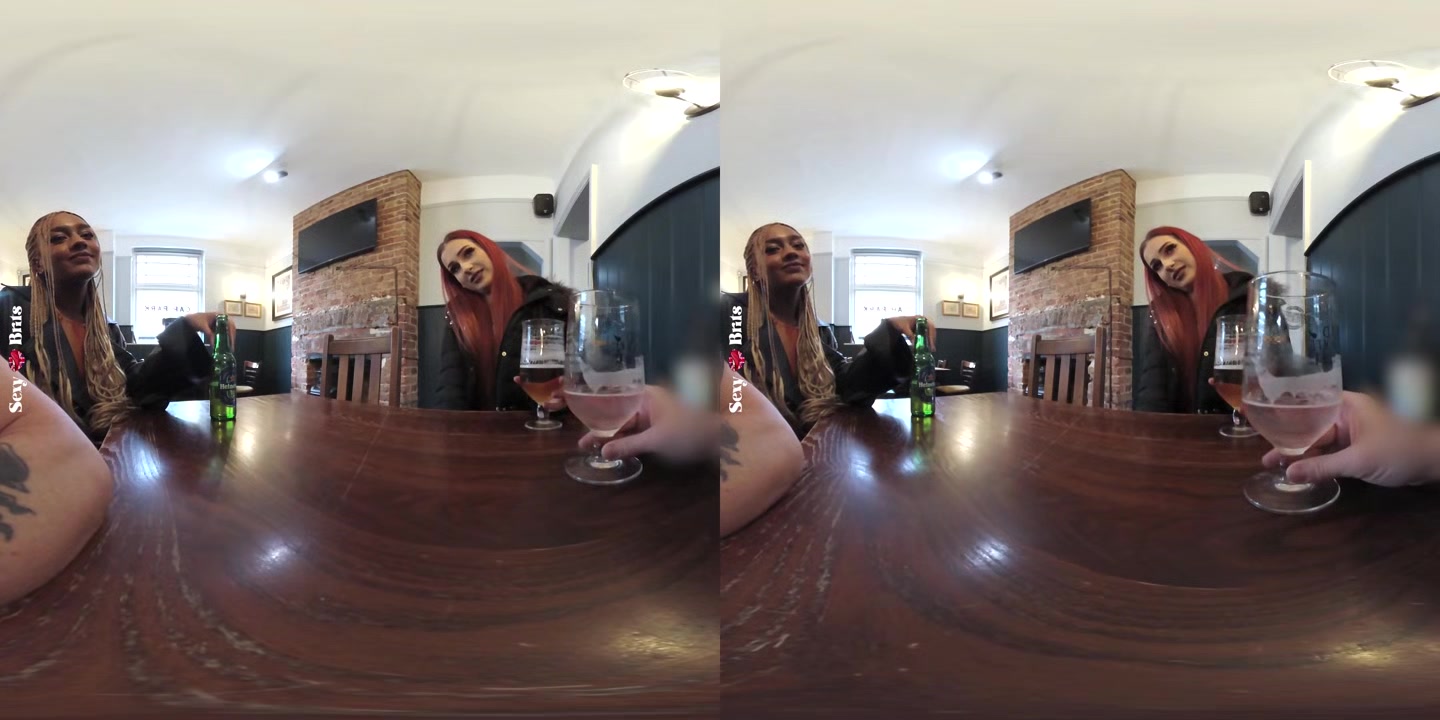 Pub Hook-Up With Two Teen Sluts - perVRt