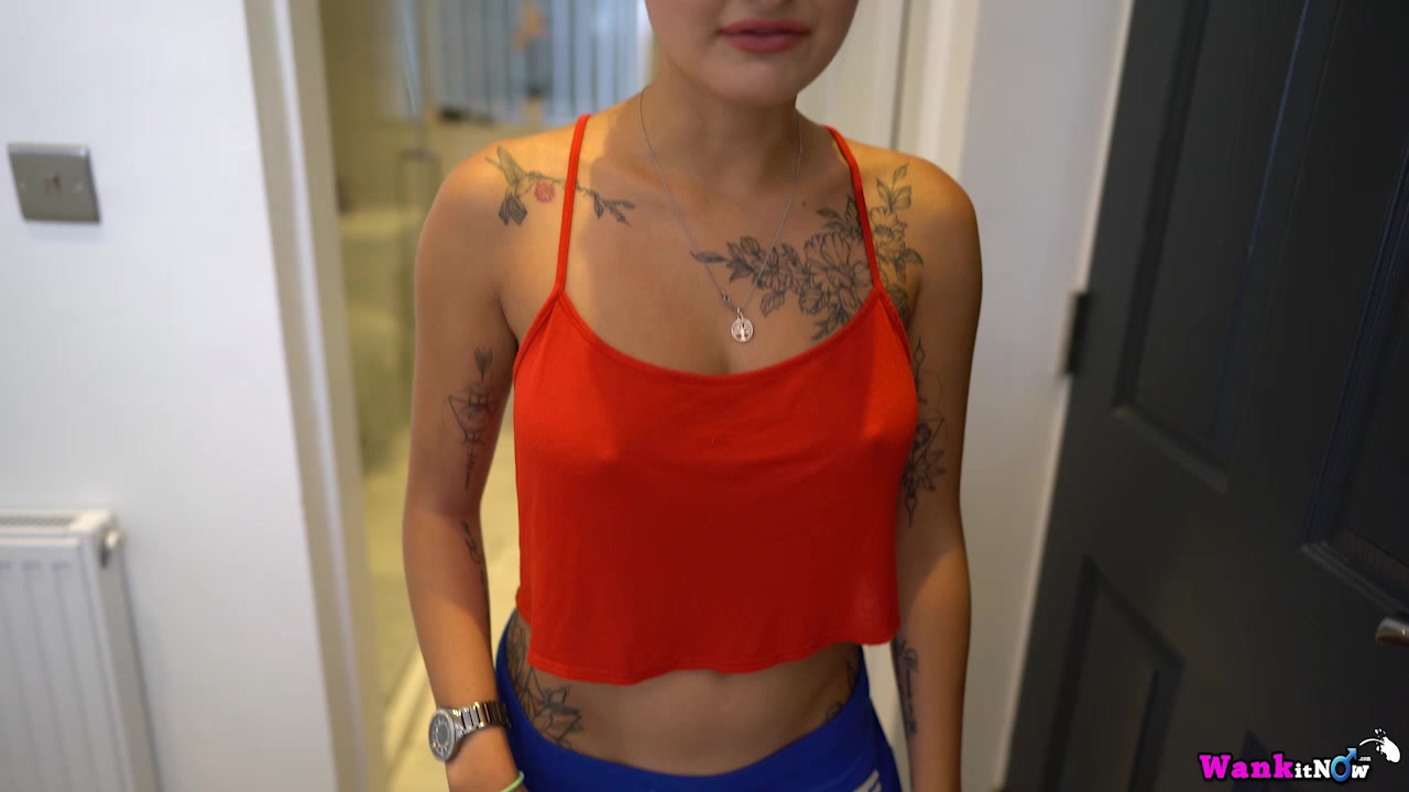 Selene - Naughty Shower Wank - Sexy Videos - WankitNow