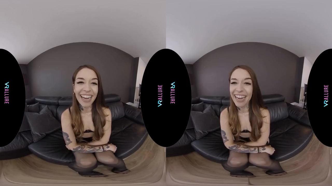 Virtual Reality - Vanessa Stares Into Your Soul