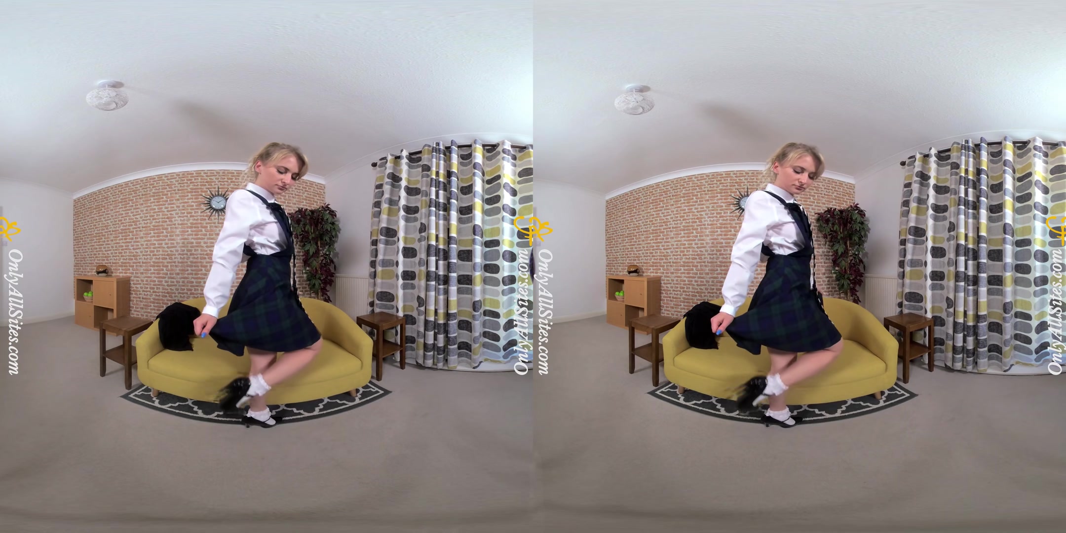 Luna - Cute Blonde Girl - OnlyTease
