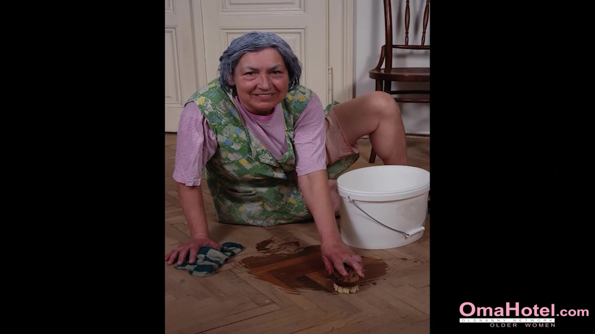 OMAHOTEL Slideshow Of Granny Nature In Nude Pictures