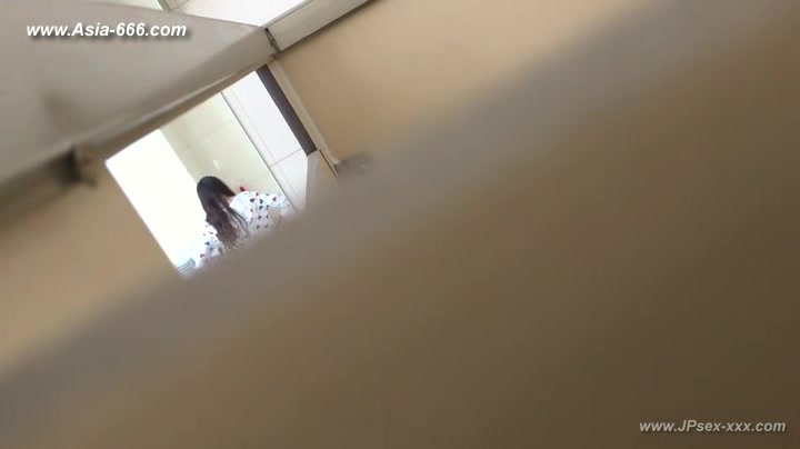 chinese girls go to toilet.104