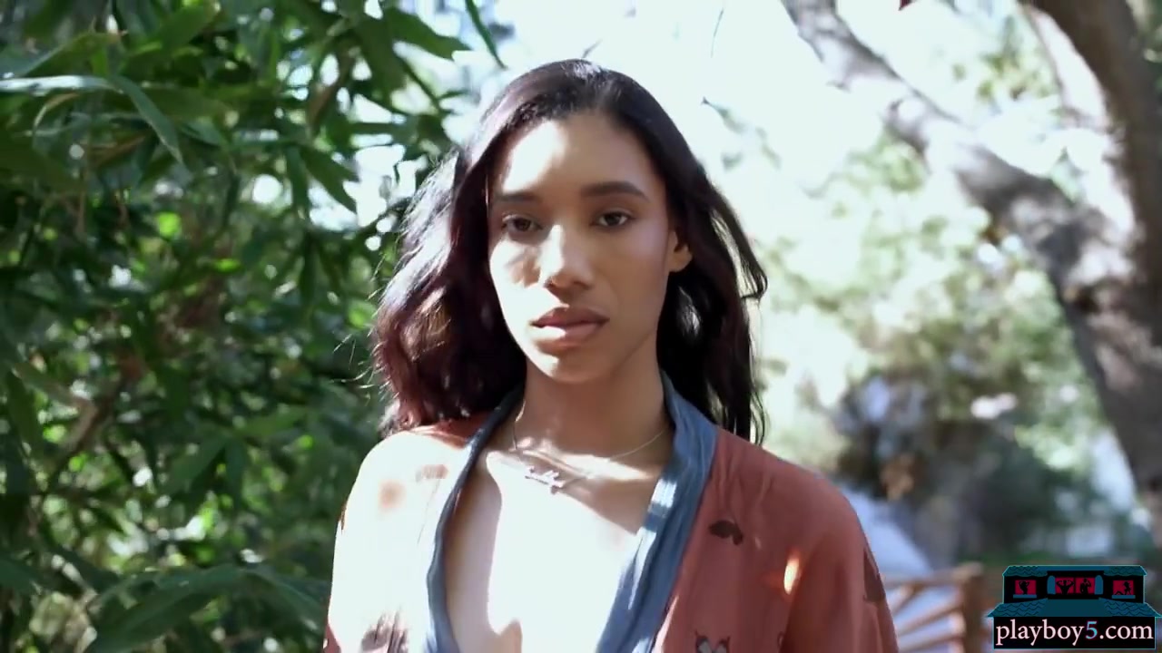 Ebony Mature With Big Natural Melons Solo