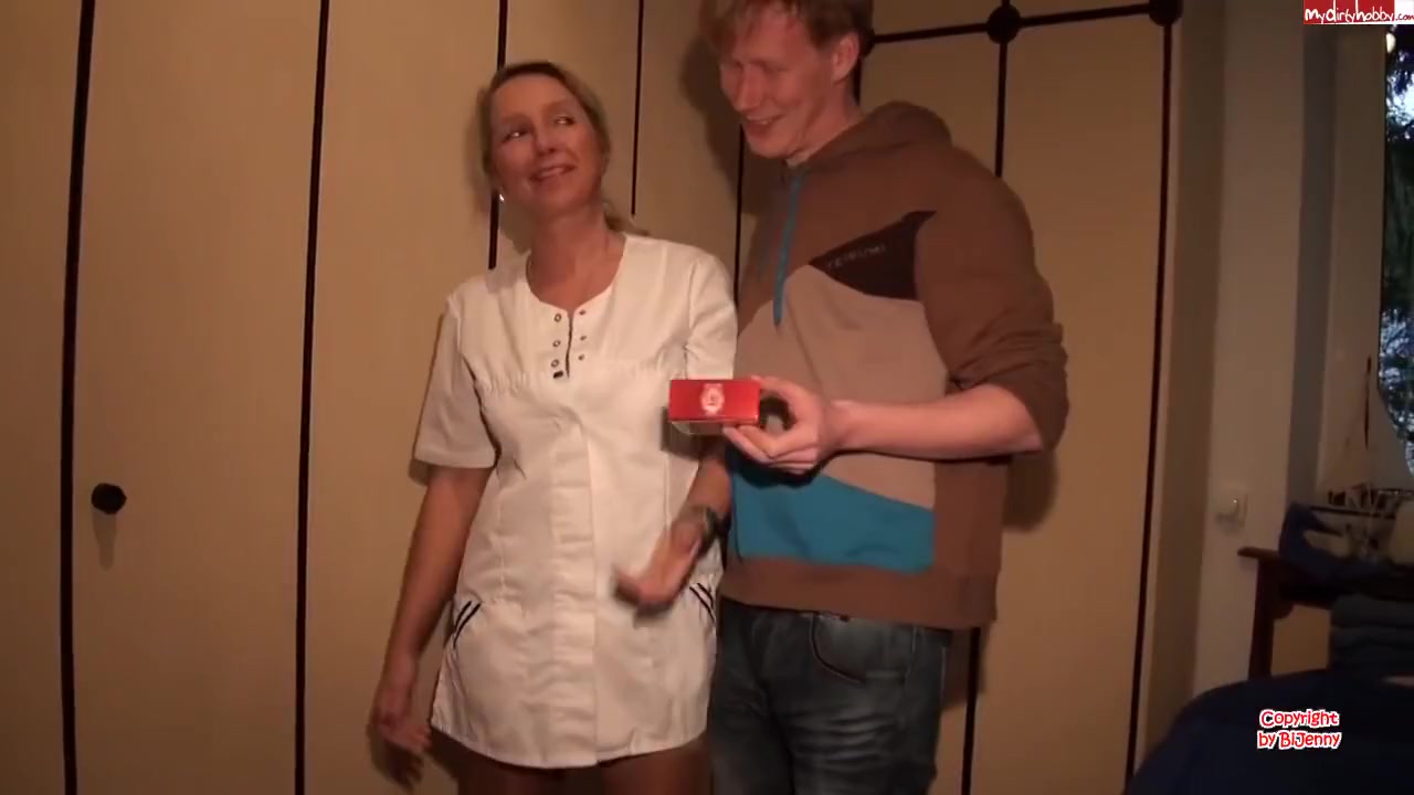 M1lf3435 Beautiful Blonde Milf Takes A Facial