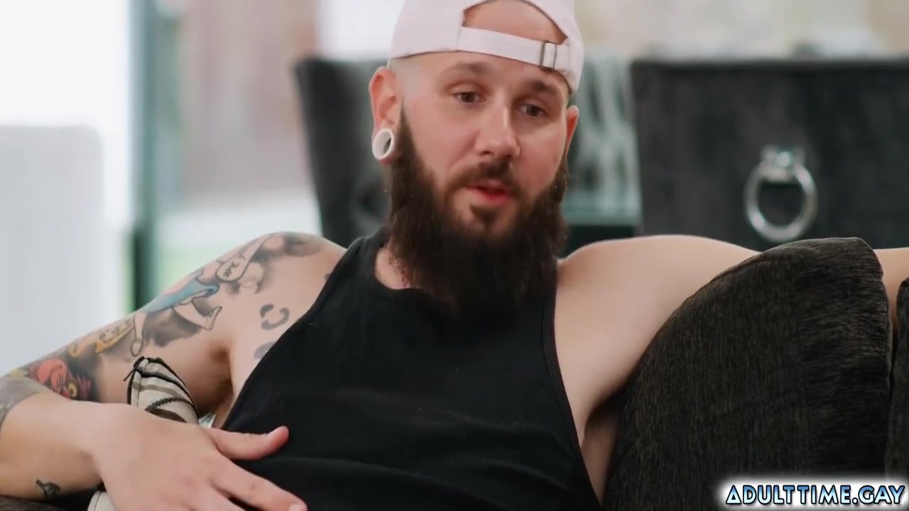 Johnny Hill And Zak Bishop - Zak Help His Friend To Fuck A Guy For The First Time. Johnny And Zak Start To Jerk Themselves.they Cant Help But Sneak Peeks At Each Others Dick. Johnny Starts Curiosity About How It Feels To Fuck A Guy 6 Min