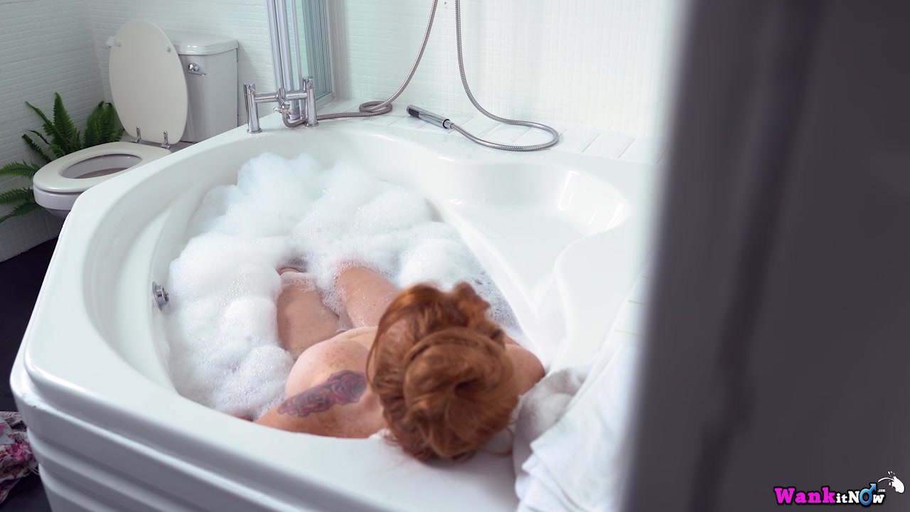 Amber - Wet and Soapy Fun - Sexy Videos - WankitNow